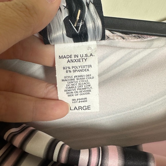 Vintage Y2K Anxiety Cafe Pink Black and white Scrunch Top Women's size Large - Picture 4 of 5